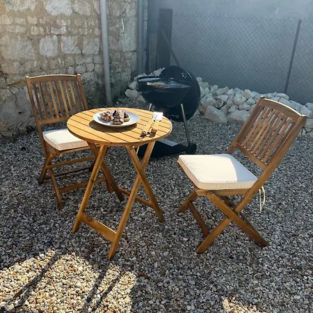 아파트 L'escale En Othe Avec Jacuzzi